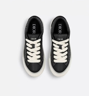 B33 SPIN Sneaker